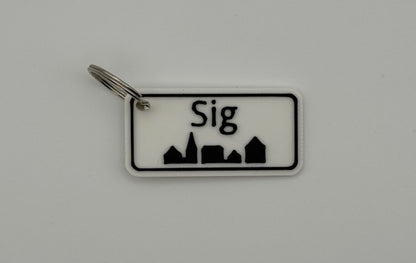 Personalized keychain with city name